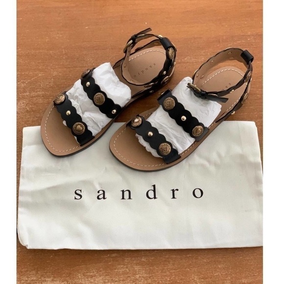 Sandro NOIR Susie Leather Studded Scalloped Straps Flat Sandals EU 37 New in Box - Picture 1 of 15